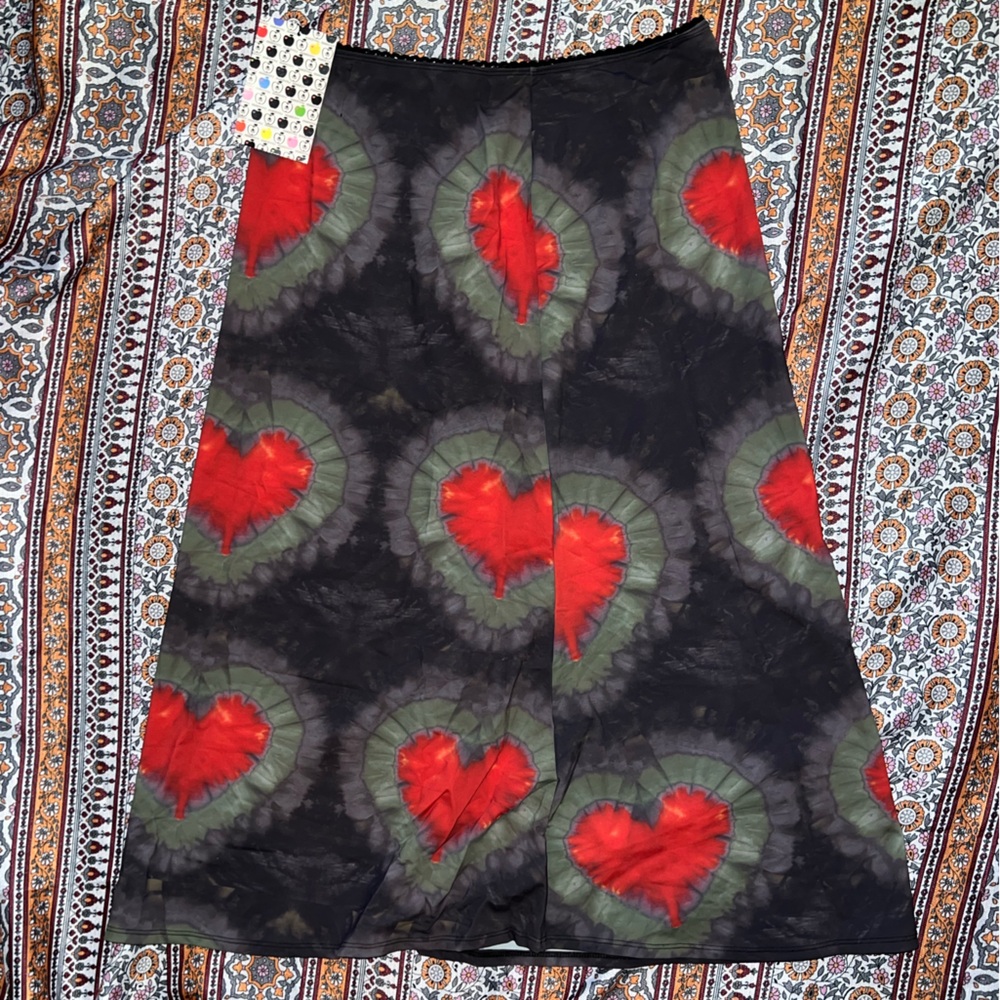 OMIGHTY HEART TIE DYE SKIRT